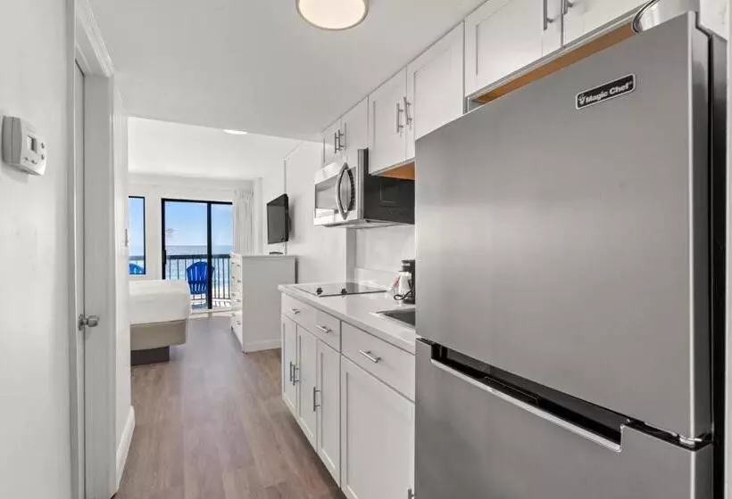 هتل Grande Beach Resort