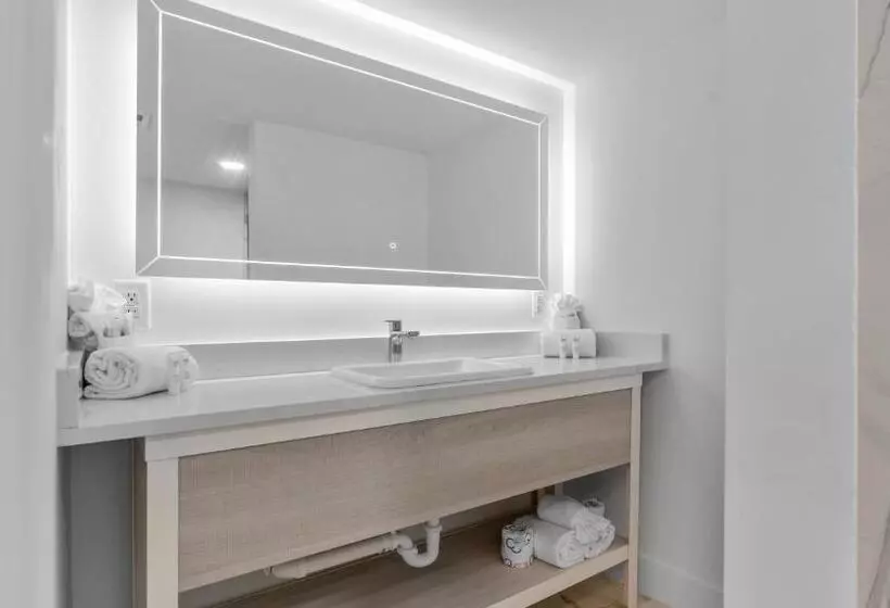 هتل Grande Beach Resort