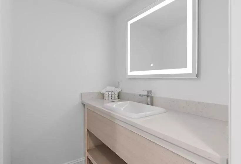 هتل Grande Beach Resort