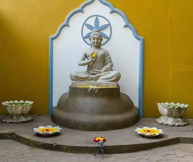 Hotelli Justa  Morjim Beach Resort And Spa