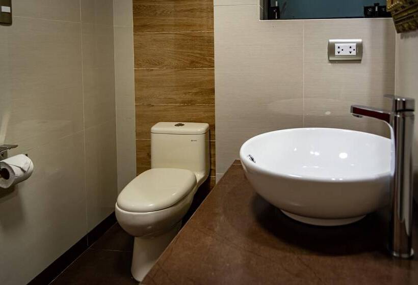 Отель Luz Garden