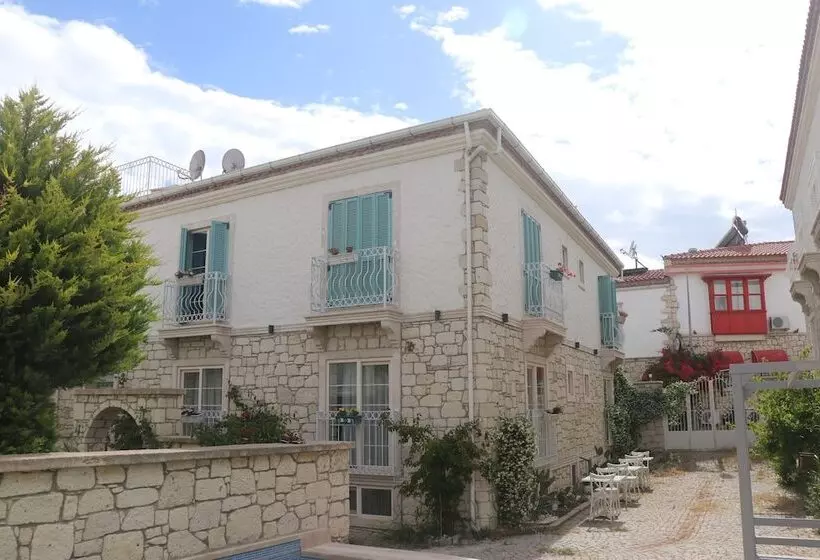 هتل Mavi Konak Alacati