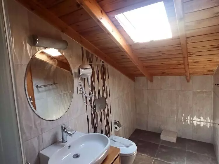هتل Mavi Konak Alacati