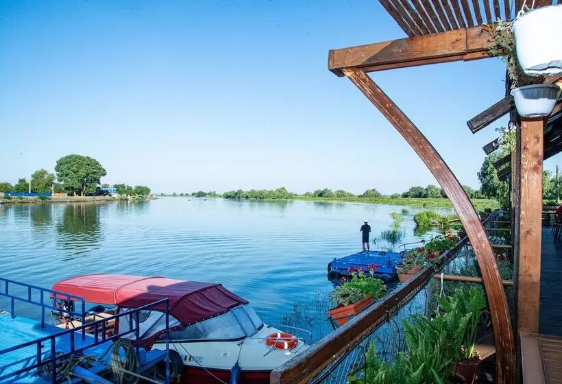 Hotelli Paradise Delta House