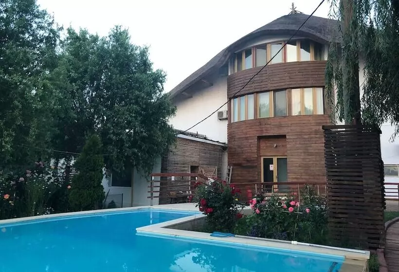 Hotelli Paradise Delta House