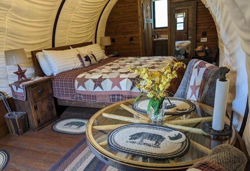 Отель Rooterville Animal Sanctuary