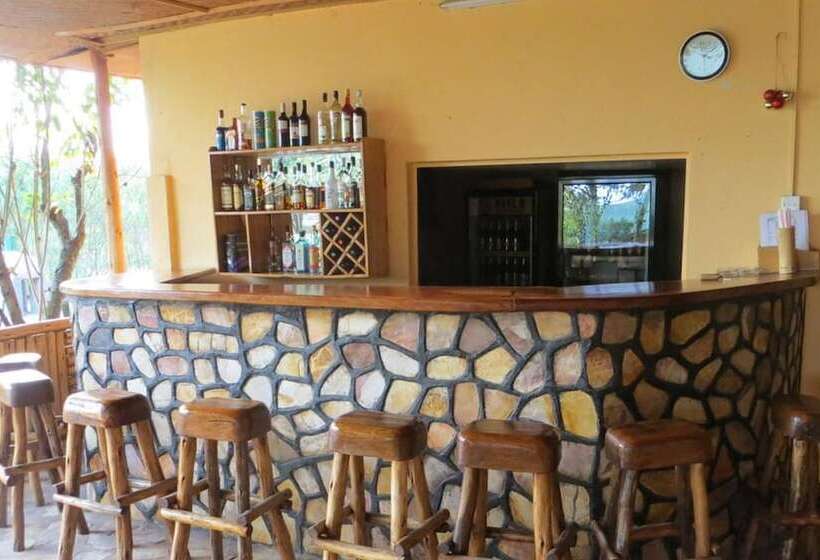 هتل Simba Safari Camp