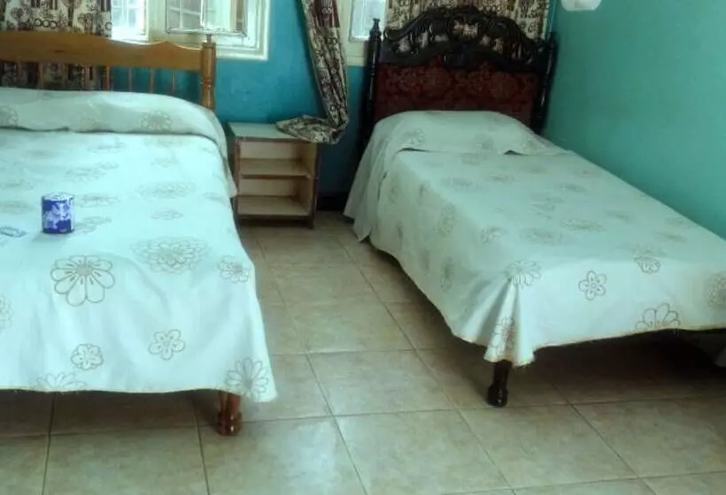 هتل Sooper Guest House