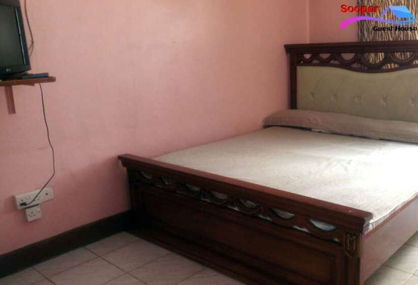 هتل Sooper Guest House