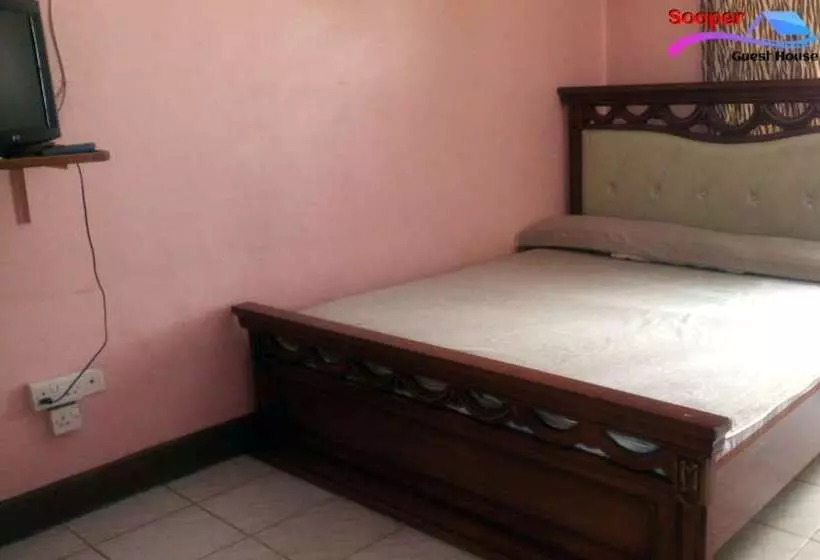 هتل Sooper Guest House