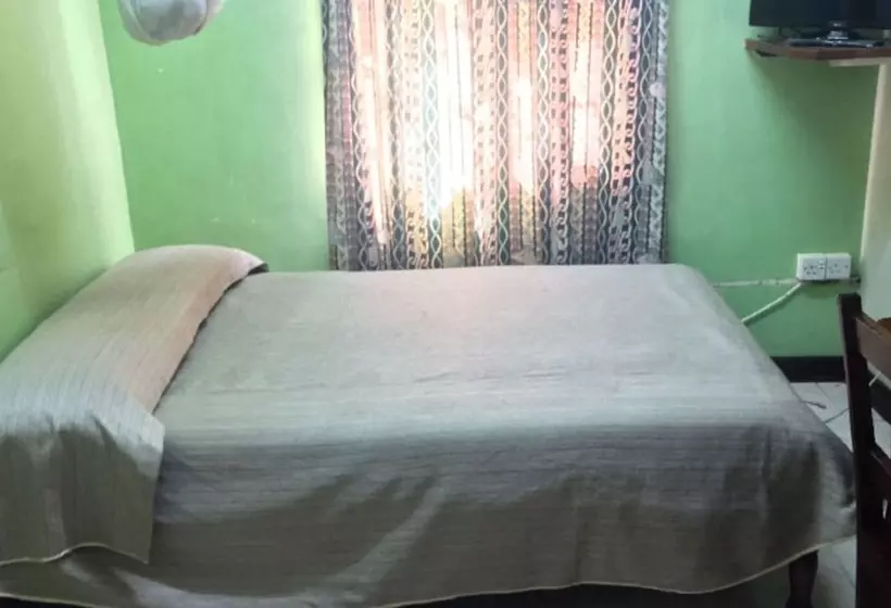 هتل Sooper Guest House