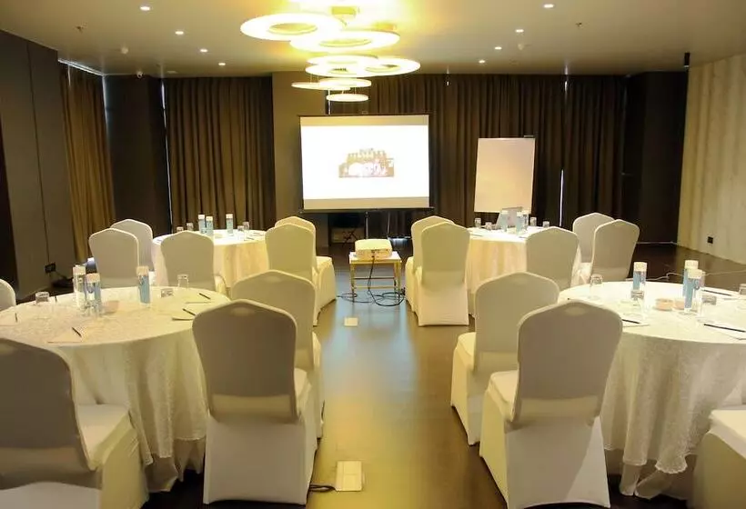 ホテル Udman Greater Noida By Ferns N Petals