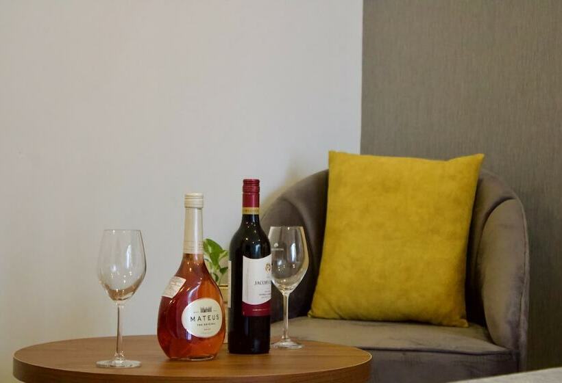 فندق Ukiyo Beach Resort