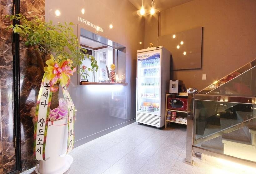 汽车旅馆  Gumi Fun