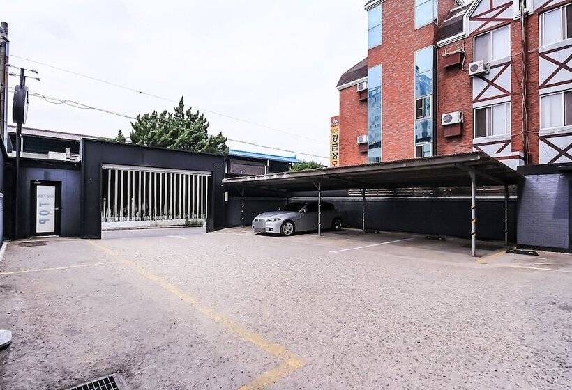 فندق على الطريق Sangju Top