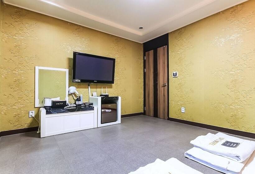 فندق على الطريق Sangju Top