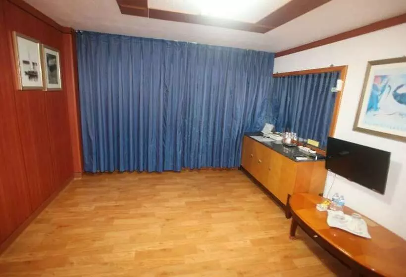 Motelli Uljin Baekam Springs