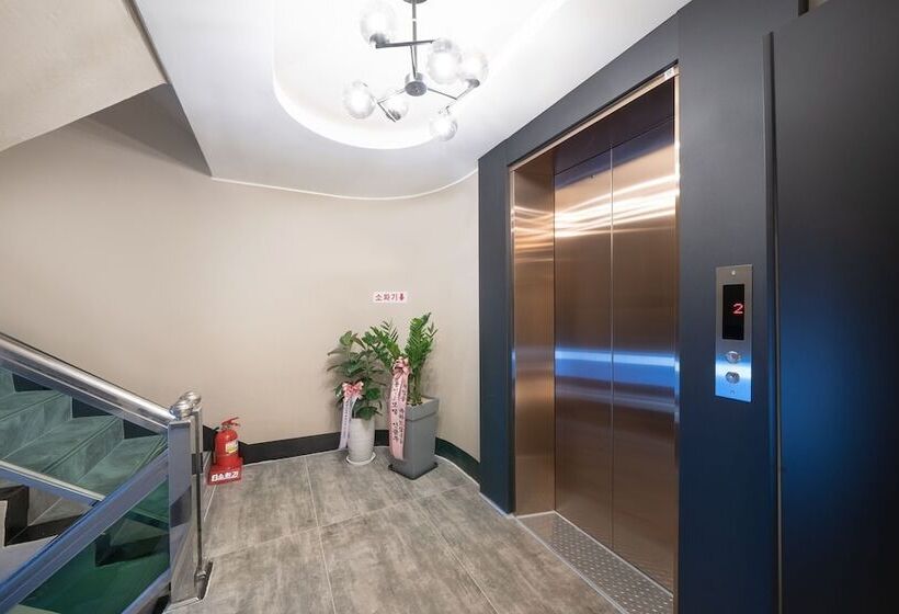 Motel Yongin Everland Station G7