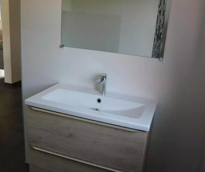 ペンション Le Clos Des Cajaviris