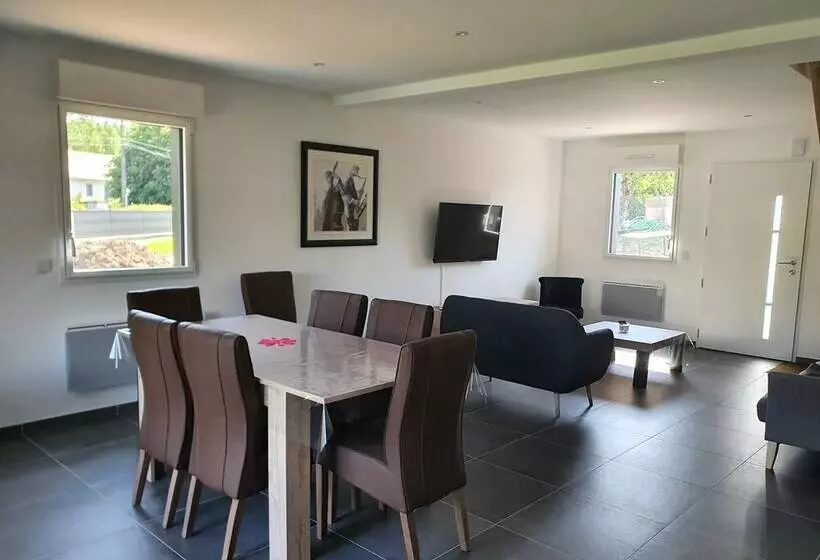 ペンション Le Clos Des Cajaviris