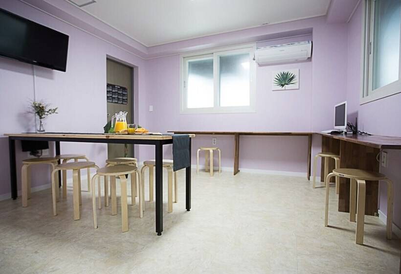 پانسیون Seongsaneogeodeulang Guesthouse