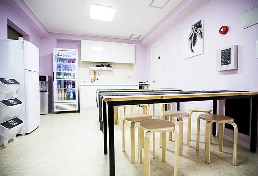 پانسیون Seongsaneogeodeulang Guesthouse