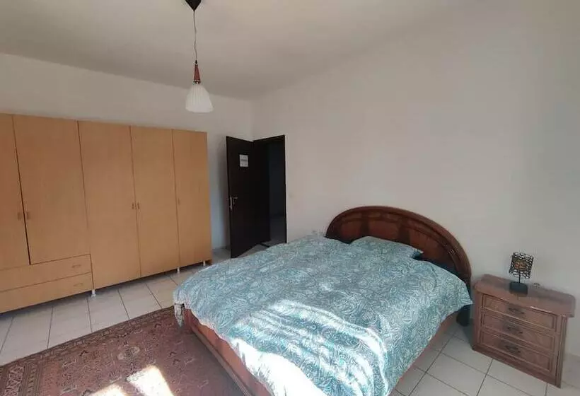 ペンション Tirana City Rooms Vatra E Lagjes By Paymán Club