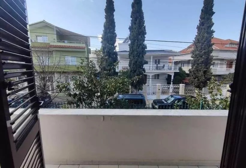 ペンション Tirana City Rooms Vatra E Lagjes By Paymán Club