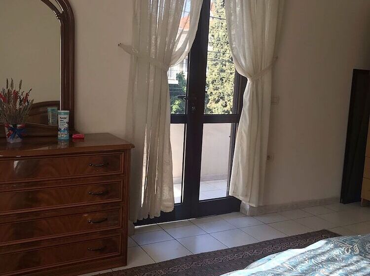 پانسیون Tirana City Rooms   Vatra E Lagjes By Paymán Club