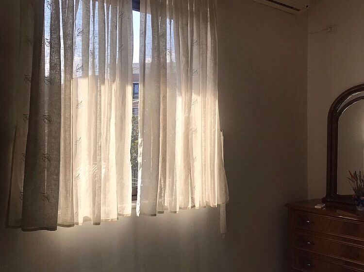 پانسیون Tirana City Rooms   Vatra E Lagjes By Paymán Club