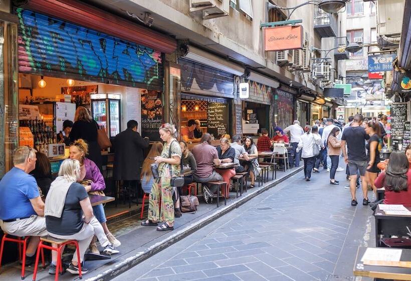 호스텔 Roamer Melbourne   Formerly Selina Central Melbourne