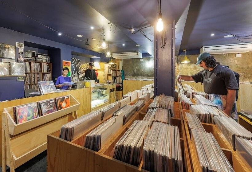 호스텔 Roamer Melbourne   Formerly Selina Central Melbourne