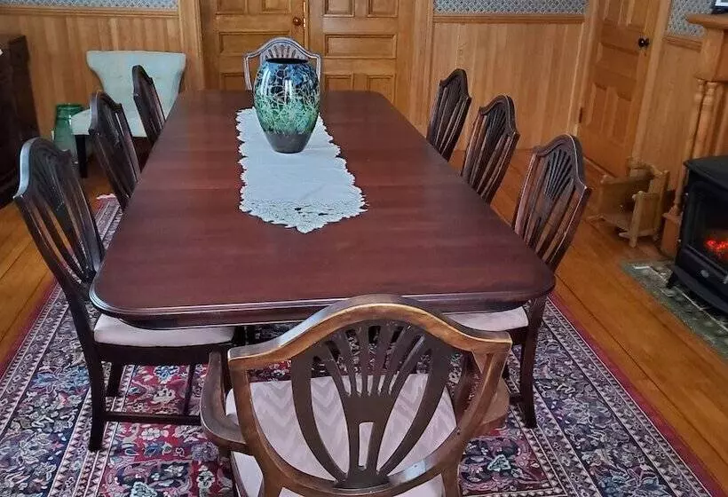 ベッドアンドブレックファースト The Lark & Loon Inn