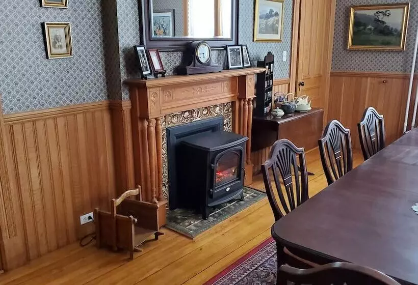 ベッドアンドブレックファースト The Lark & Loon Inn