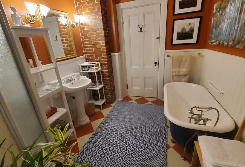 ベッドアンドブレックファースト The Lark & Loon Inn