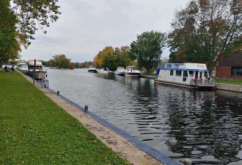 Bobcaygeon Bed And Breakfast