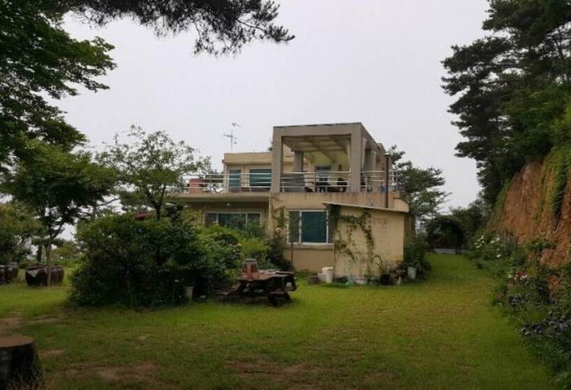 Boryeong Sook S Garden Pension