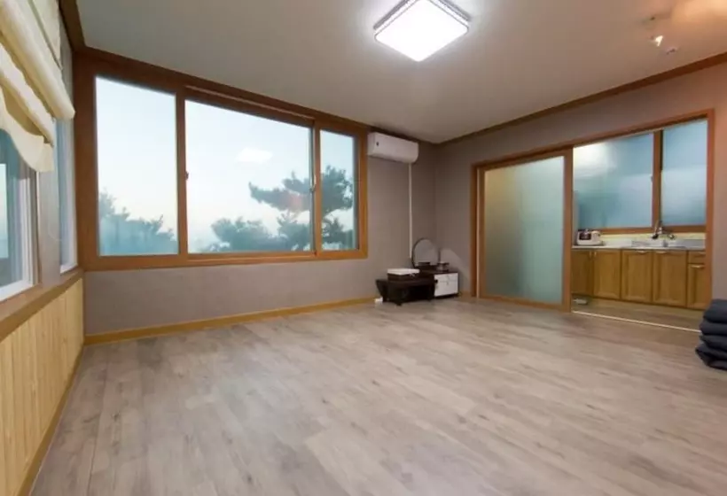 Boryeong Sook S Garden Pension