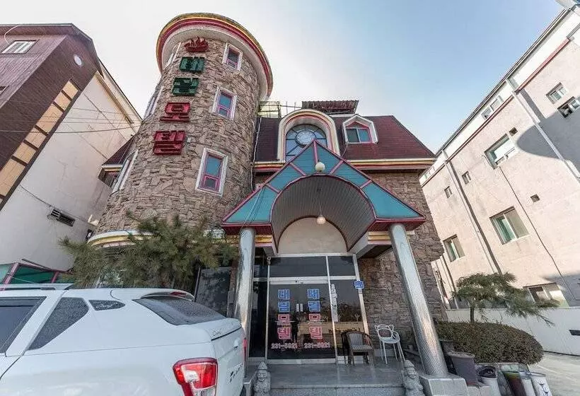 Cheongju Taerim Motel