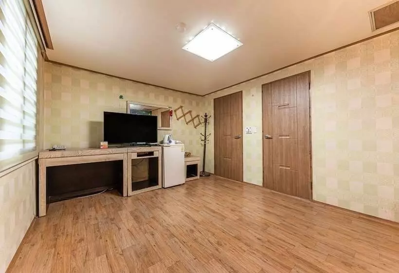 Cheongju Taerim Motel