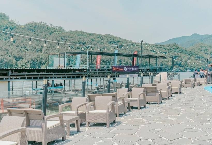 Gapyeong Leupuang Pension