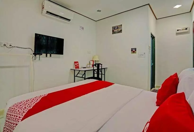 ホテル Capital O 90423 Teratai Chalet