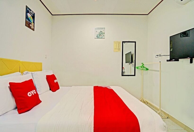 בית מלון כפרי Capital O 90423 Teratai Chalet