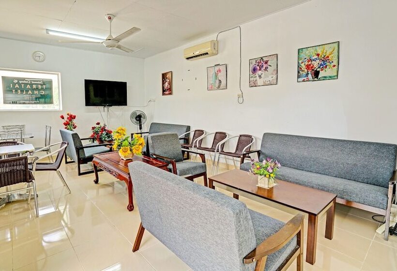 בית מלון כפרי Capital O 90423 Teratai Chalet