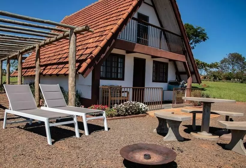 ホテル Chalés Da Cuesta