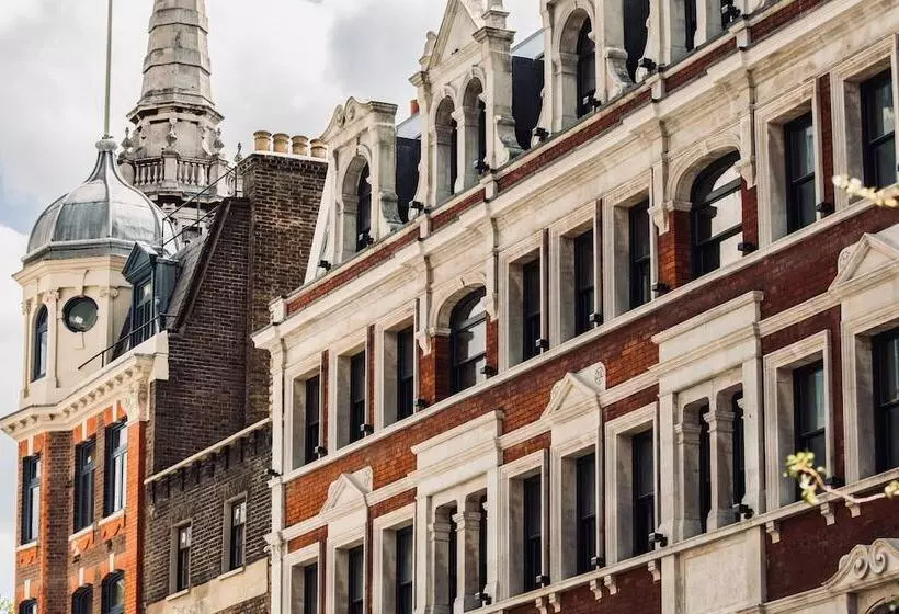 ホテル Chateau Denmark London