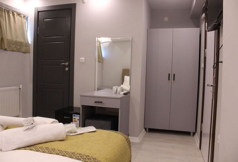 בית מלון כפרי Class