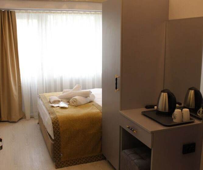 בית מלון כפרי Class