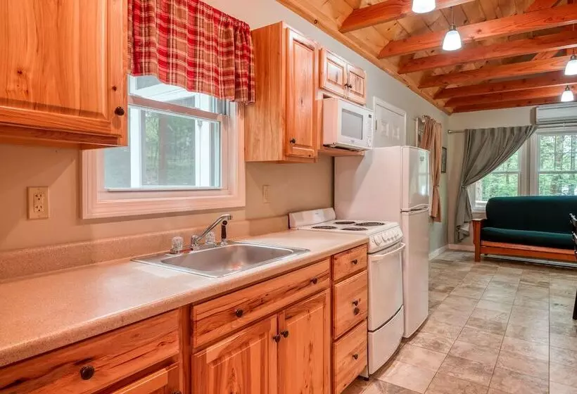 Hotelli Danforth Bay Camping And Rv Resort