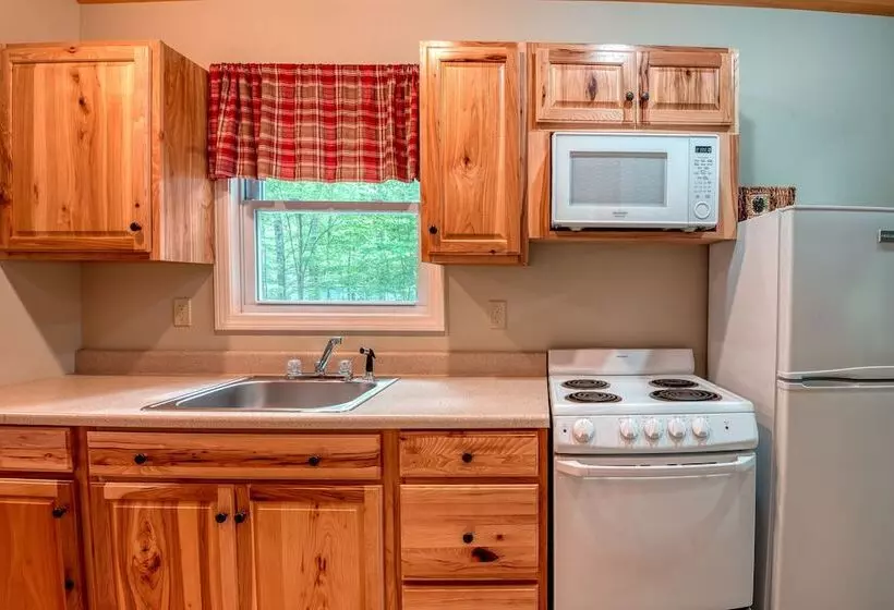 Hotelli Danforth Bay Camping And Rv Resort